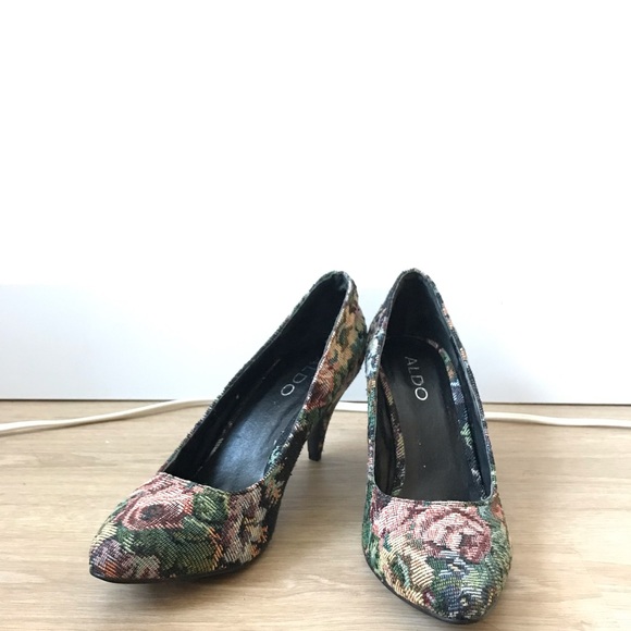 Aldo Kitten Heels - Picture 3 of 5